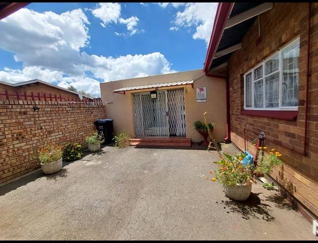 4 BEDROOM HOUSE FOR SALE IN VANDERBIJLPARK SE 1